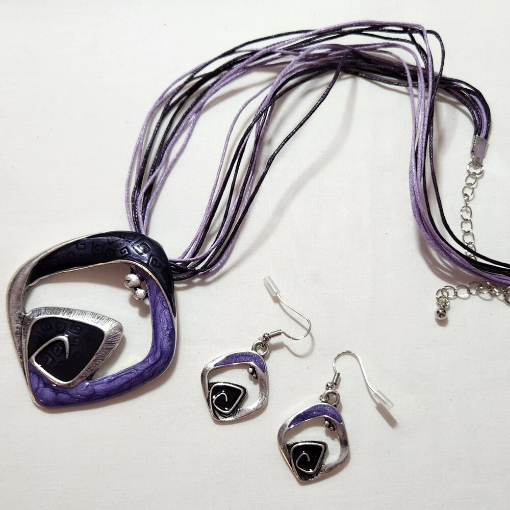 THREE FOR $20 Very pretty purple & silver costume necklace & earrings set NIB